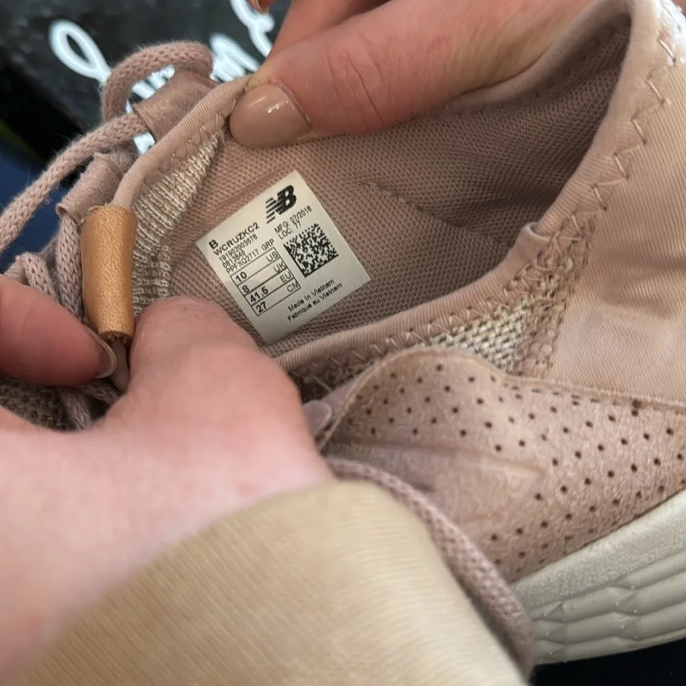 New Balance fresh foam pink sneakers - Picture 5 of 9